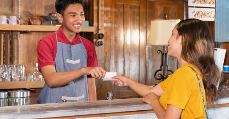 Building a Data-Driven Customer Acquisition Funnel with Direct Mail and Digital Advertising